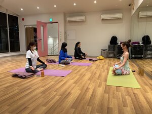 MAIKO yoga3.jpg