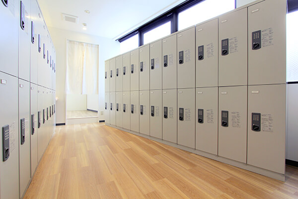 男性用ロッカー