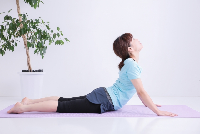 ヨガ教室ノア ヨガ教室 まだ遅くない ヨガのダイエット効果で見せられる体へ