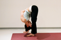 半蓮華前屈のポーズ